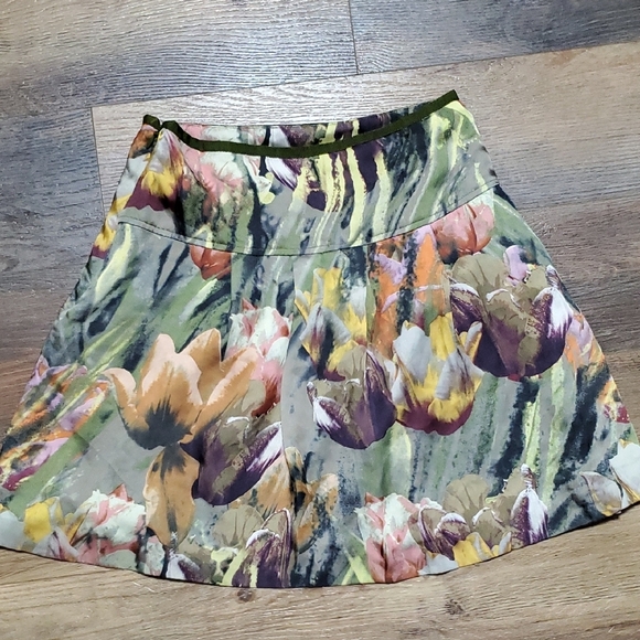 Ted Baker Green and Purple Pleated Tulip Floral Mini Skirt - Picture 5 of 8